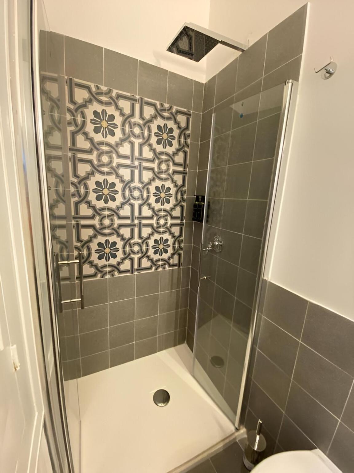 Bari Landlord 242 - Central Station Apartments Extérieur photo