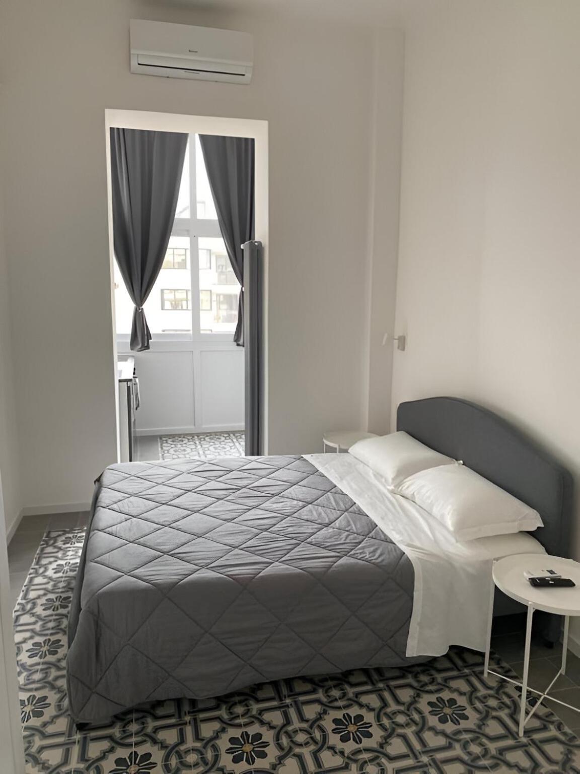 Bari Landlord 242 - Central Station Apartments Extérieur photo