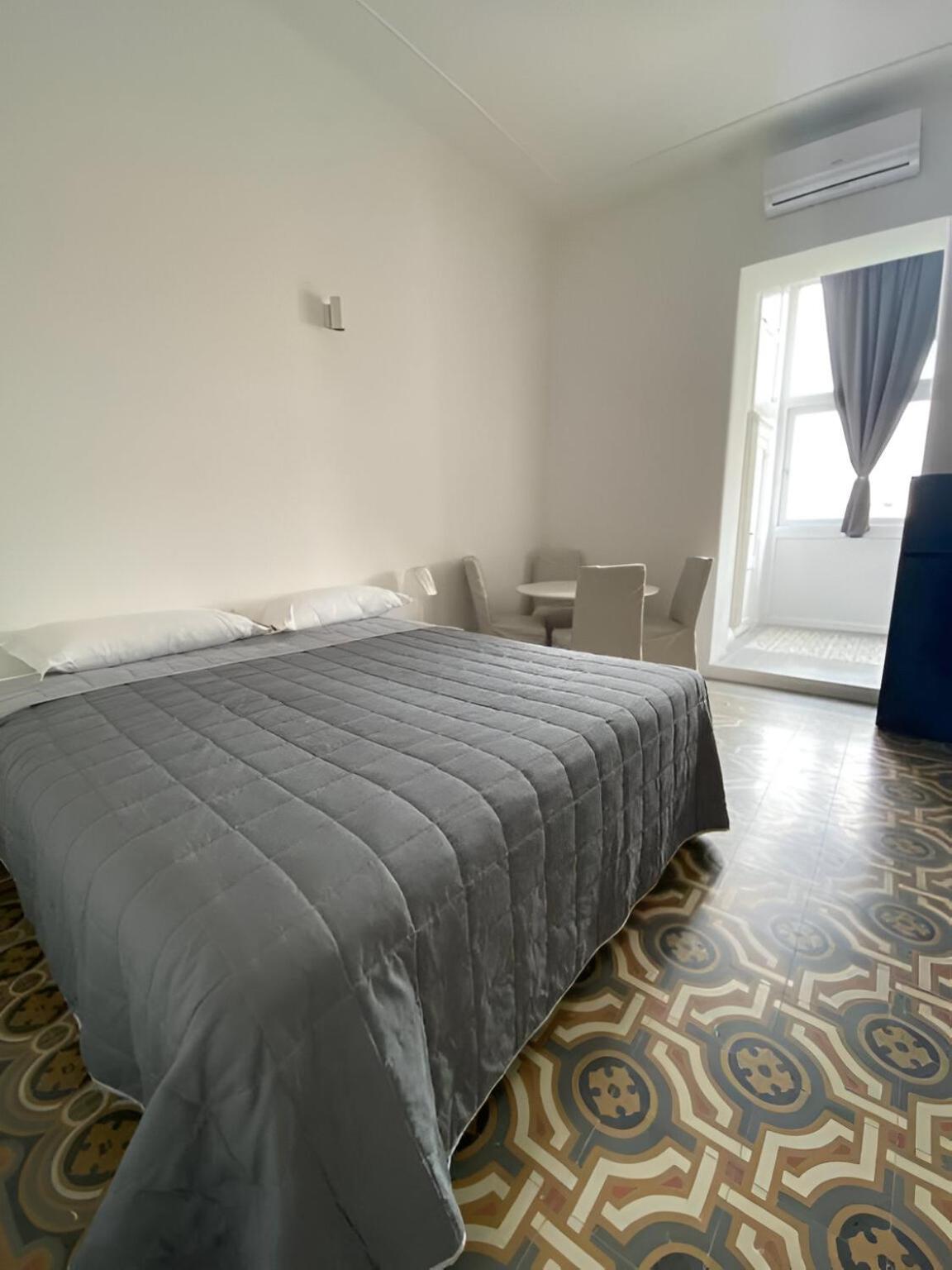 Bari Landlord 242 - Central Station Apartments Extérieur photo