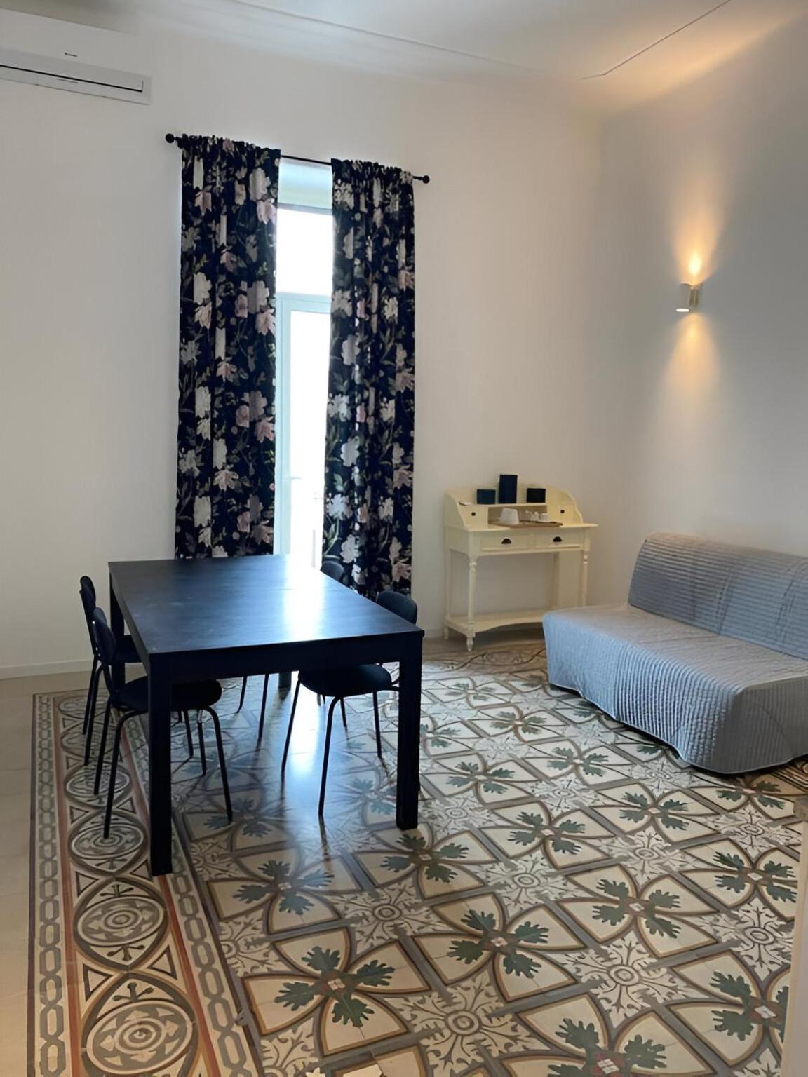 Bari Landlord 242 - Central Station Apartments Extérieur photo