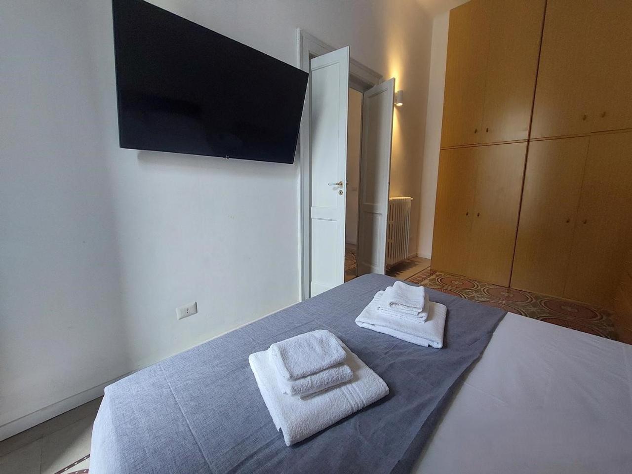 Bari Landlord 242 - Central Station Apartments Extérieur photo